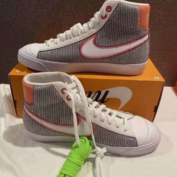 Nike blazer mid 77 recycle size 11 - Picture 2 of 2